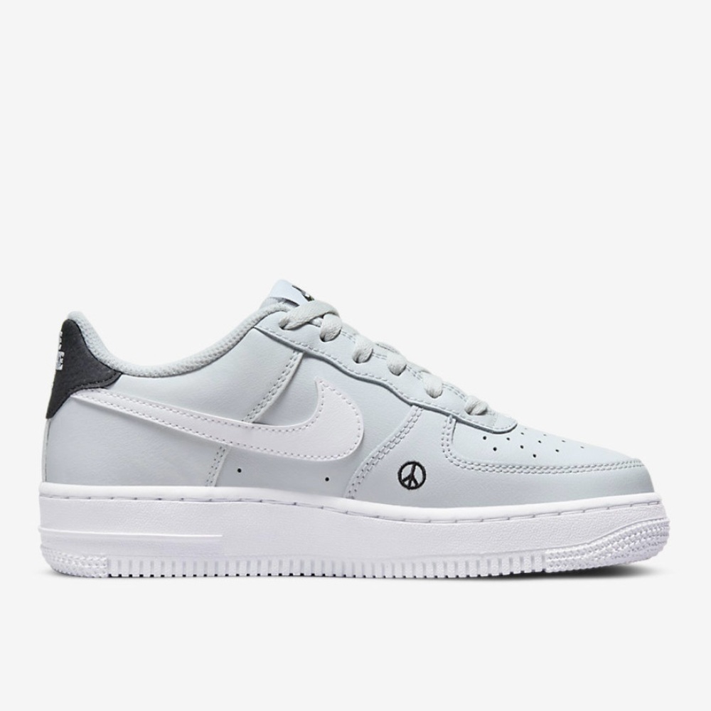 Nike - Sz 5Y Gently Used Kids Air Force 1 Low GS 'Have A Nike Day' Gray Sneakers